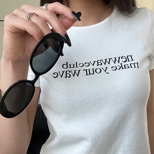 뉴웨이브클럽 물결 로고티 여자 여름 슬림핏 티셔츠